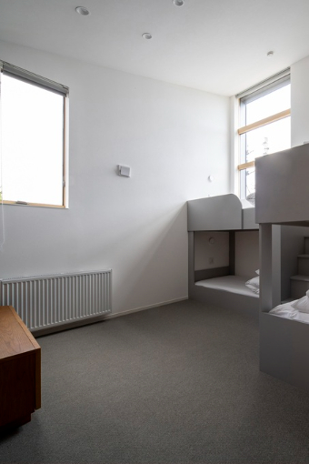 c05b77f4f0598af2560f742e5348a9a1